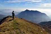 Autunnale in CIMA MENNA (2300 m) da Zorzone ad anello con discesa dal Chignol d’Arale il 25 ott. 2018- FOTOGALLERY